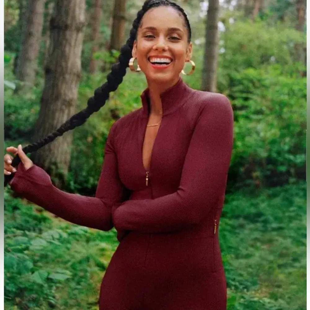 Athleta x ALICIA KEYS Goddess Bodysuit Jumpsuit // Maroon